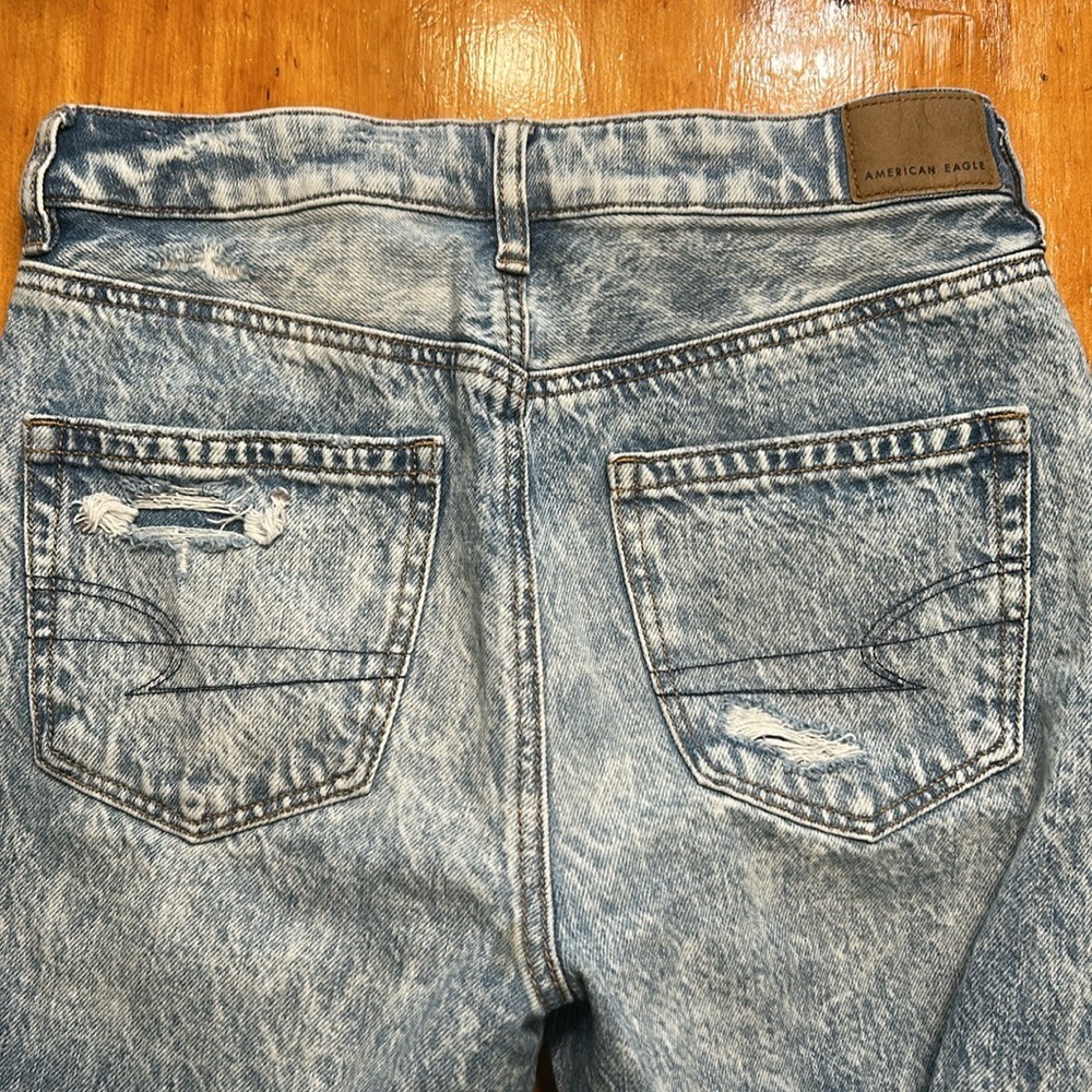 American Eagle Y2K Grunge Acid Wash Distressed Mom Jeans X-Short High Rise Denim - Picture 9 of 11
